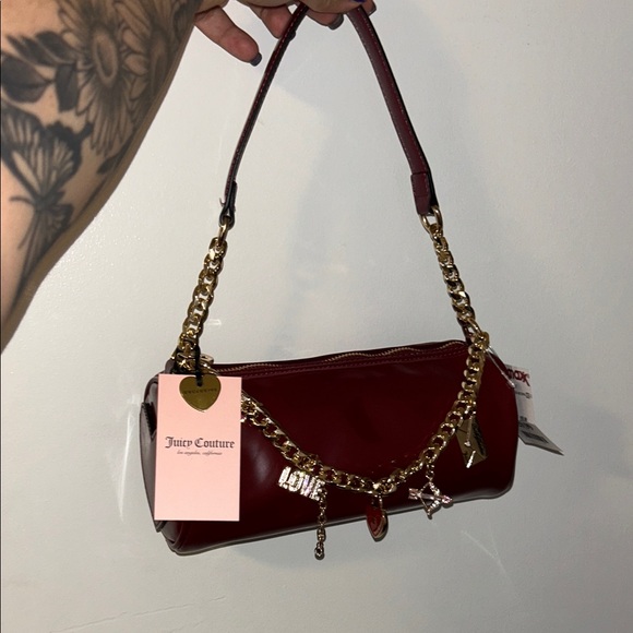 Purse - Picture 1 of 3